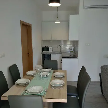 Galijot Apartment Vir